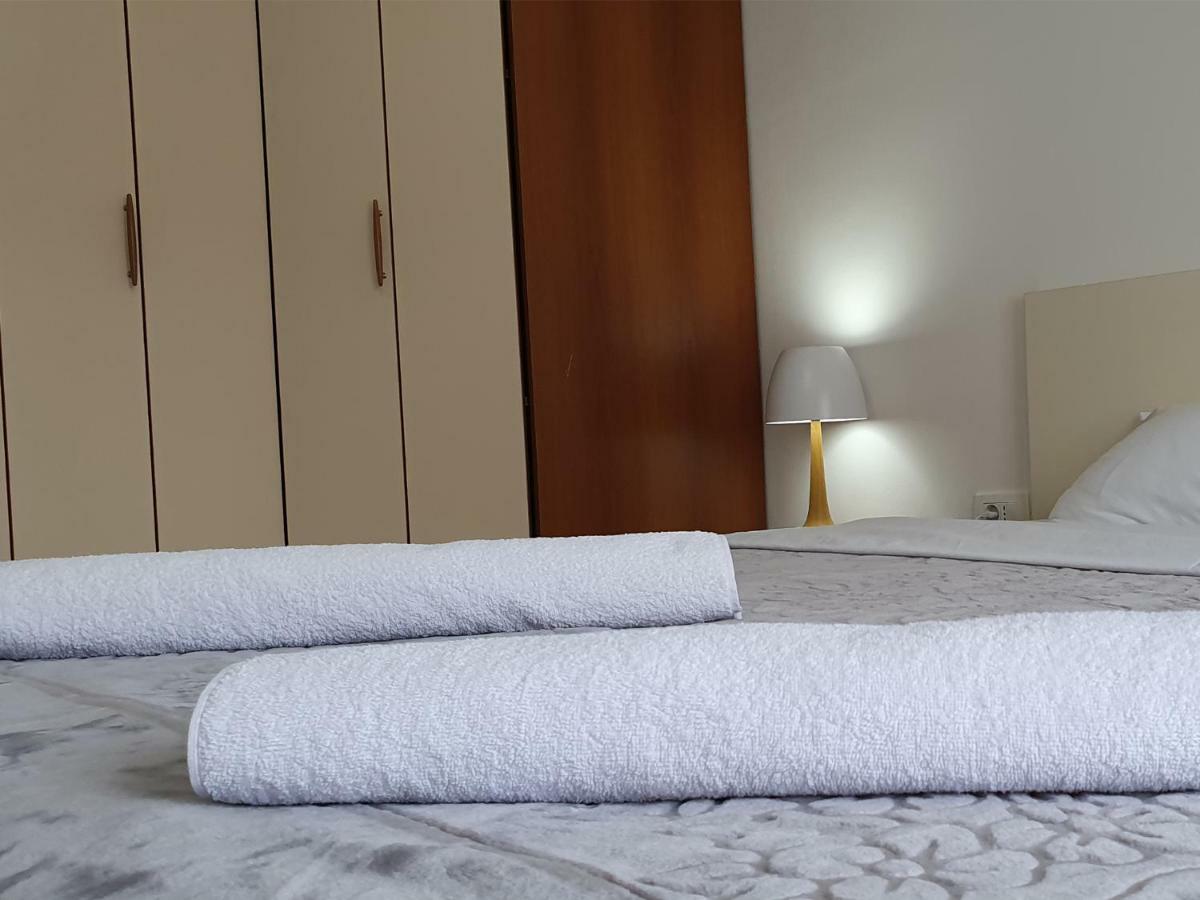 City Center Apartment Skopje Eksteriør billede