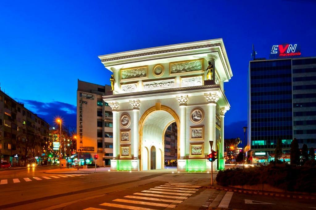 City Center Apartment Skopje Eksteriør billede